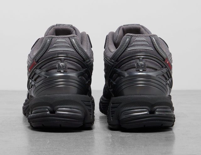 1906R - Men's Footwear