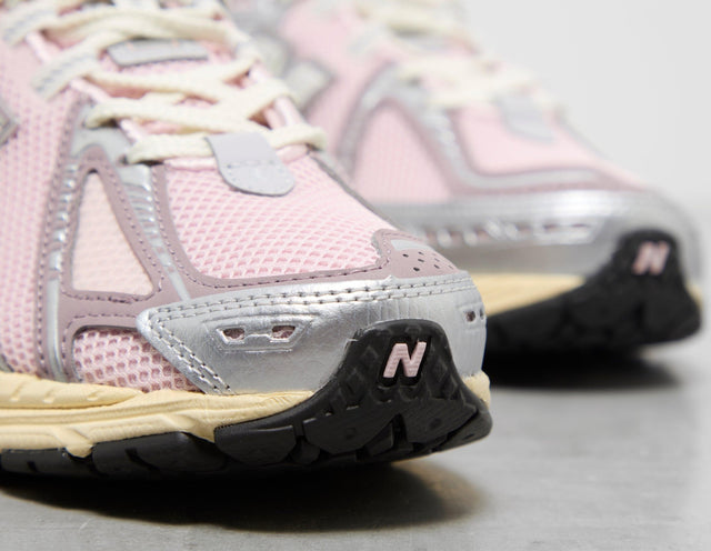 1906R Women's - Women's Footwear