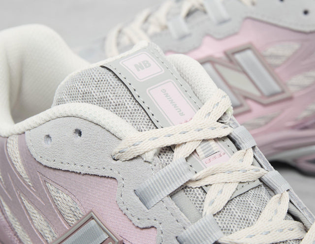 1906W - Men's Footwear