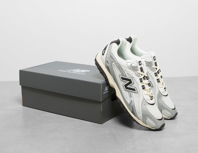 204L - Men's Footwear