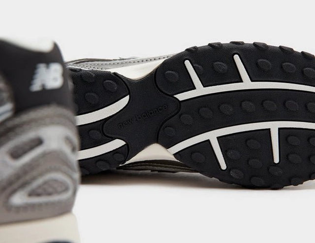 204L Women's - Women's Footwear