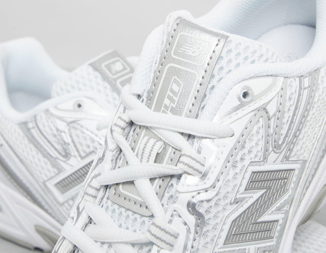 740 Women's - Women's Footwear