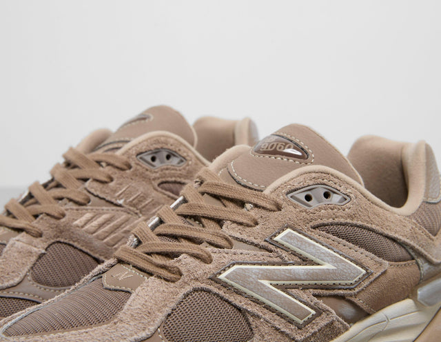 9060 - Men's Footwear