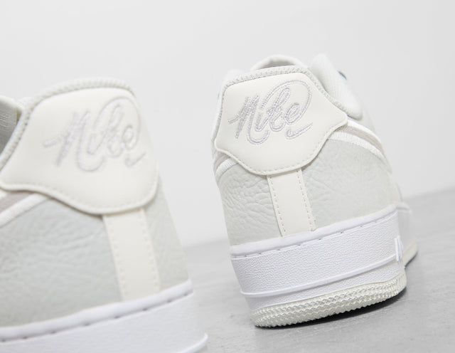 Air Force 1 '07 LV8 - Men's Footwear
