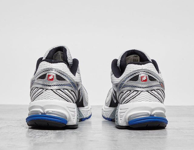 860 WHT/BLU