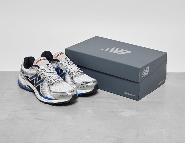 860 WHT/BLU