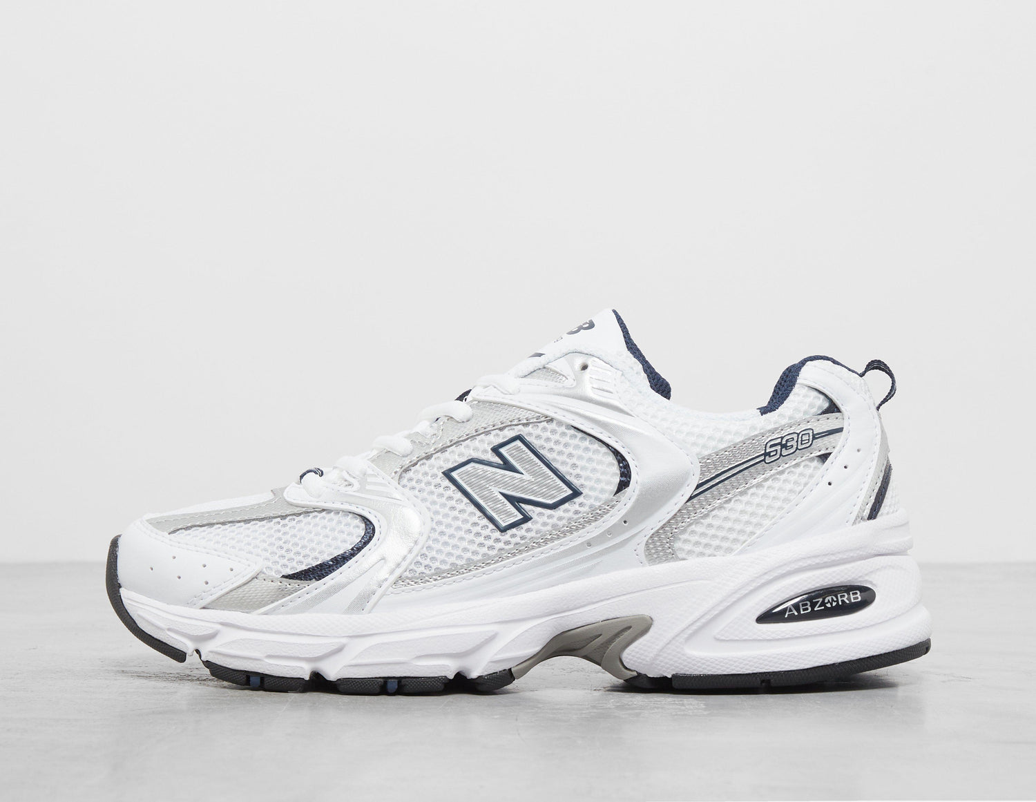 530 WHT/NVY