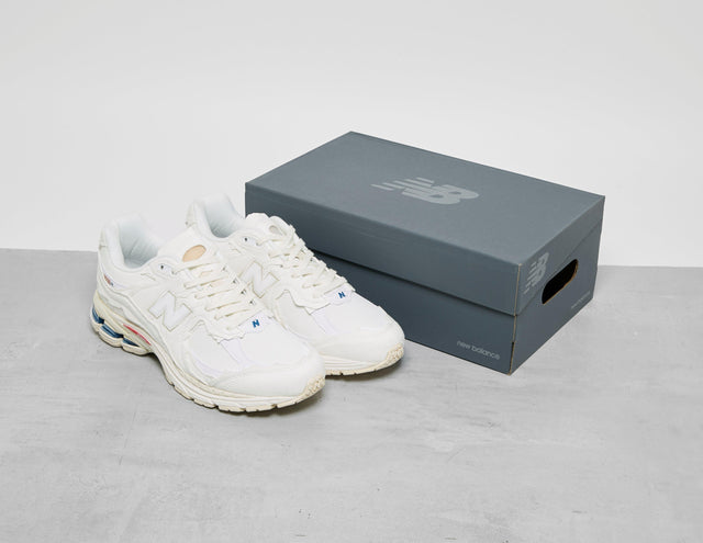 2002R DISTRESSED WHITE