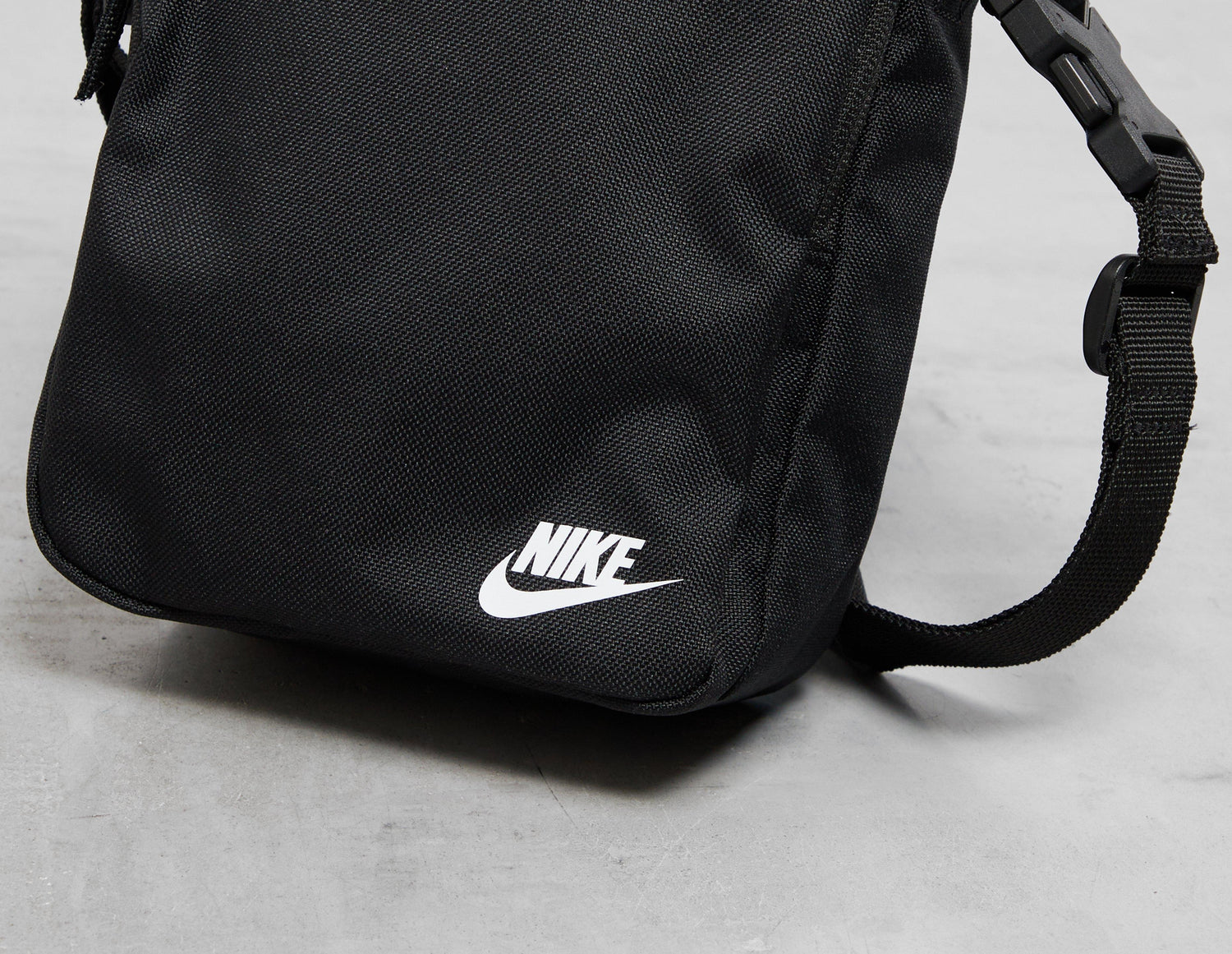 NK HERITAGE CROSSBODY -