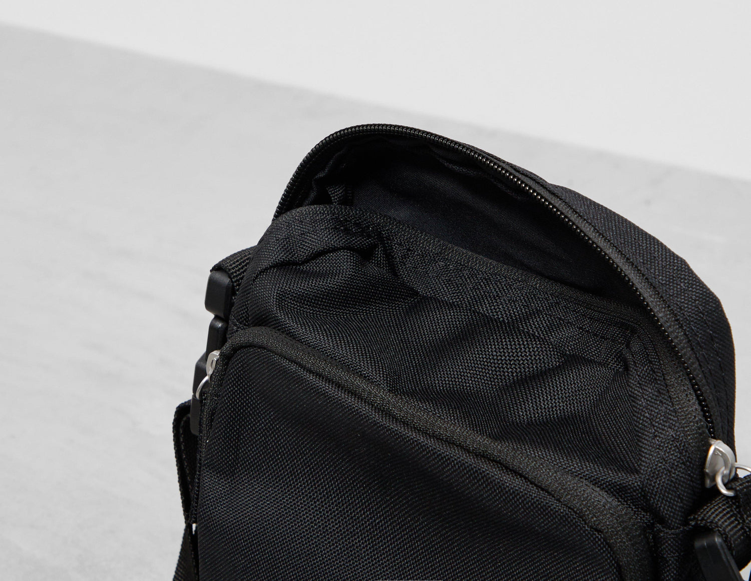 NK HERITAGE CROSSBODY -