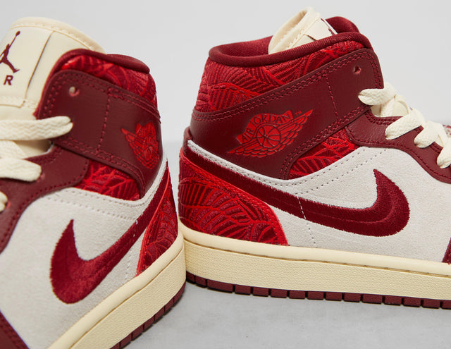 W AJ 1 MID SE RED/SAIL
