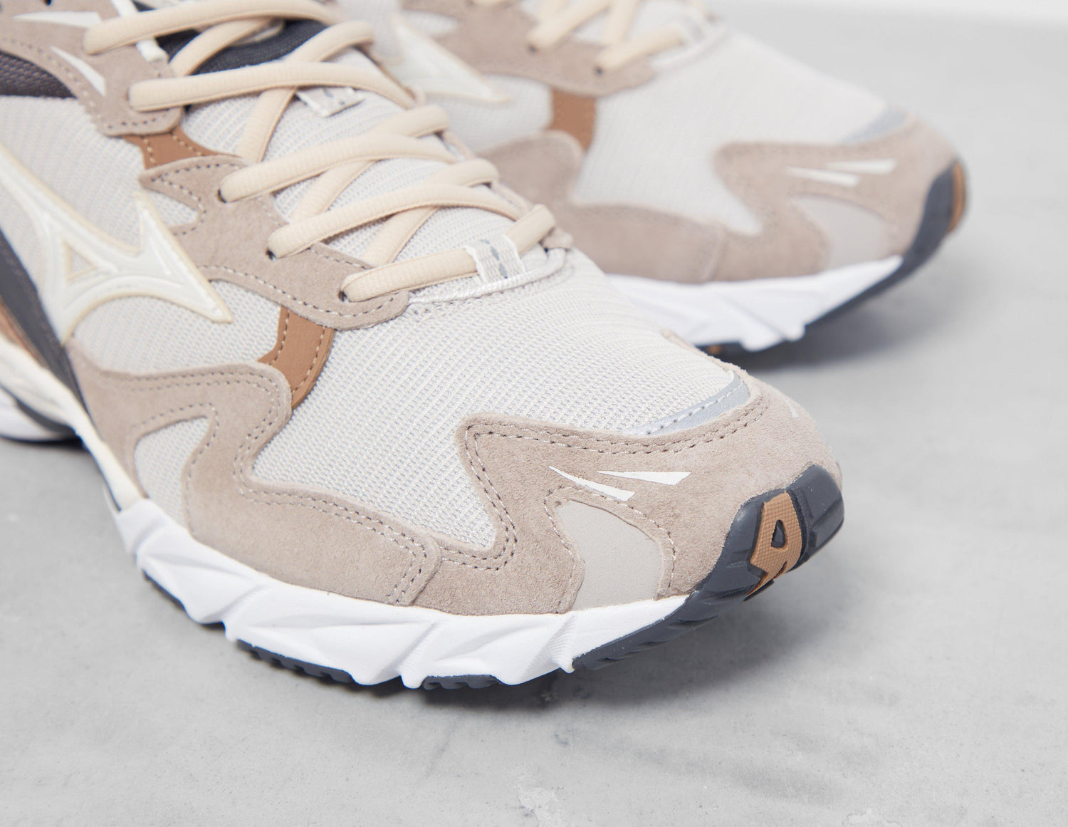 !WAVE R 10 PRM SIL/WHT