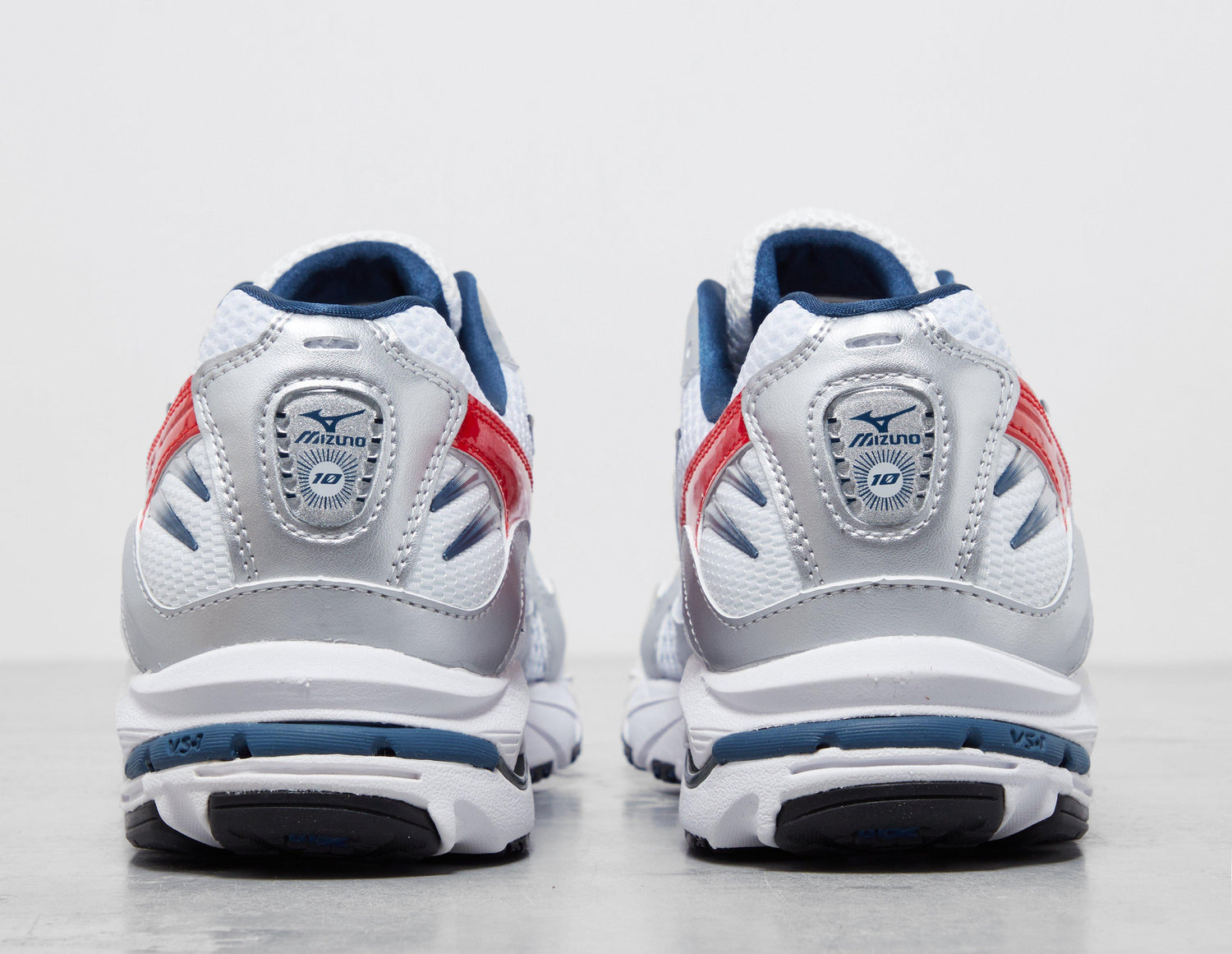 !WAVE R 10 WHT/BLU/RED