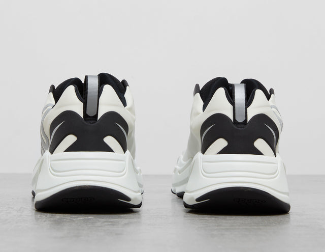 !YEEZY 700 MNVN L'LESS AN