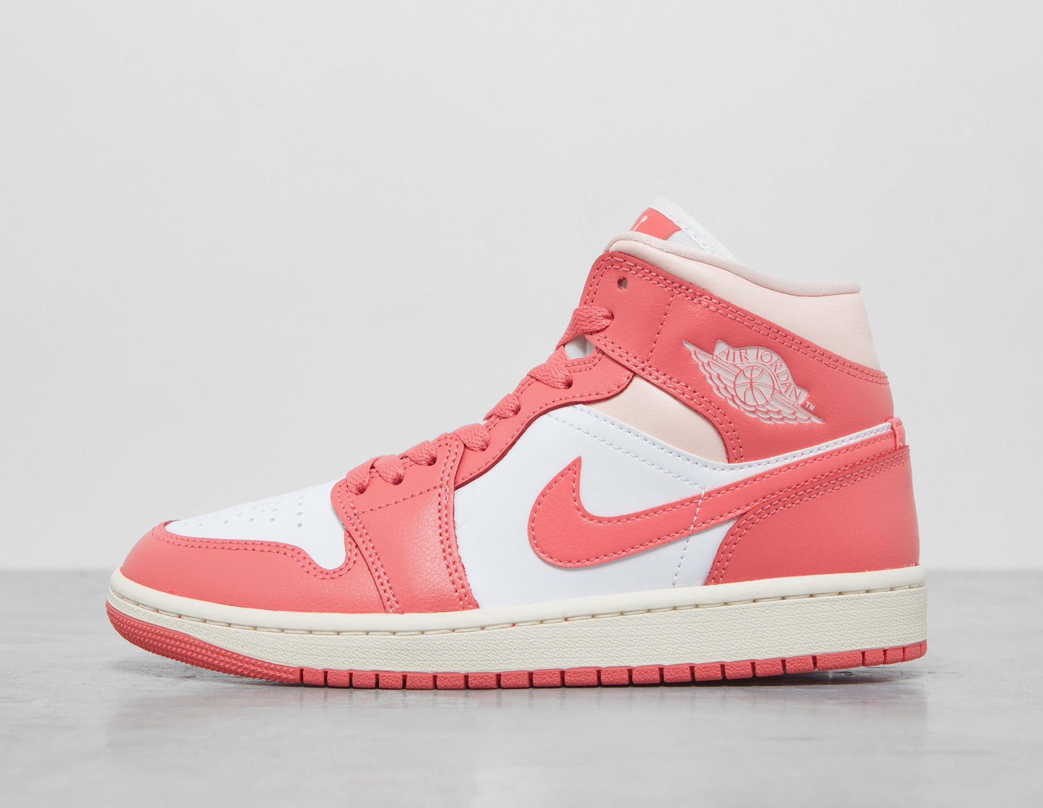 AJ1 MID WHT/SEA CORAL