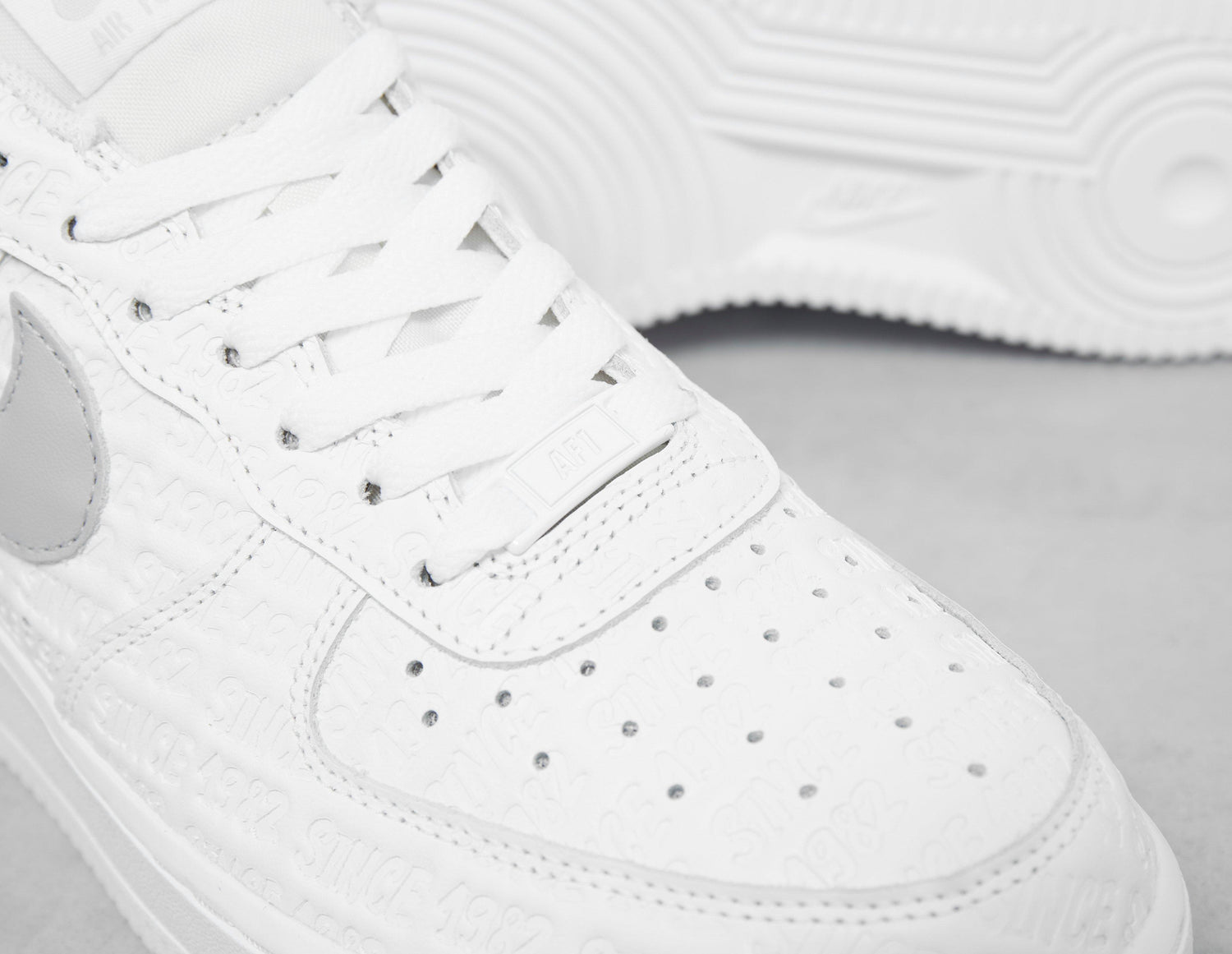 AF1 07 WHT/SIL/GRY