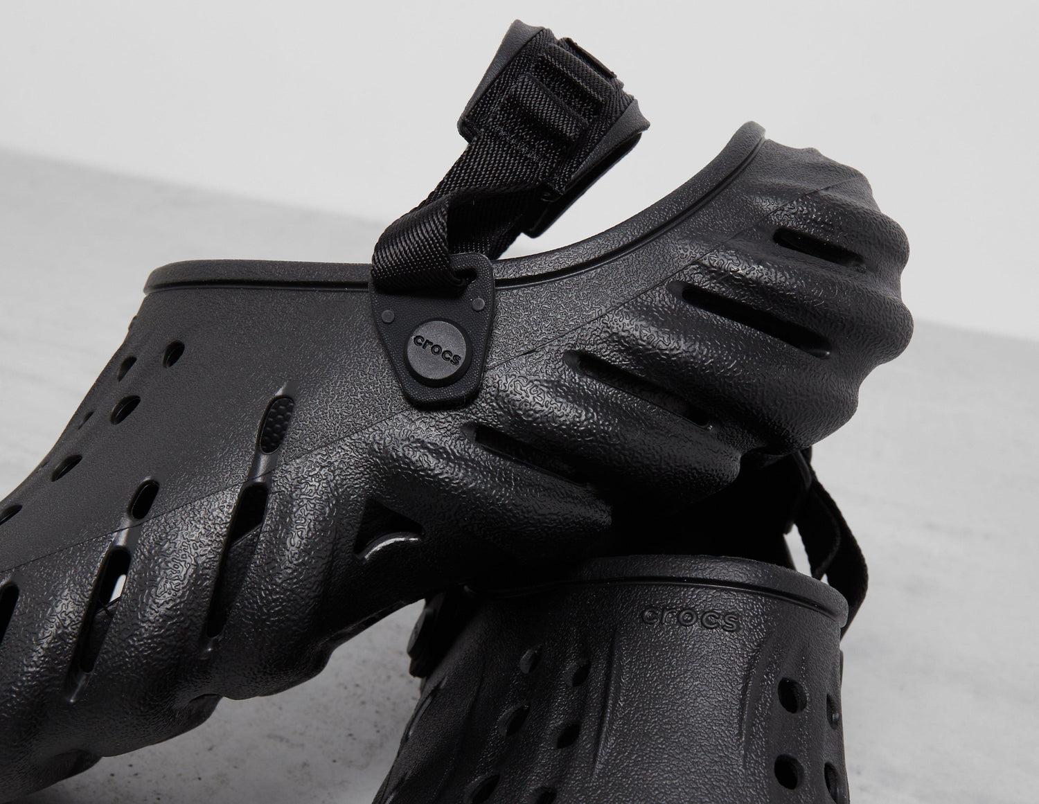 ECHO CLOG BLACK
