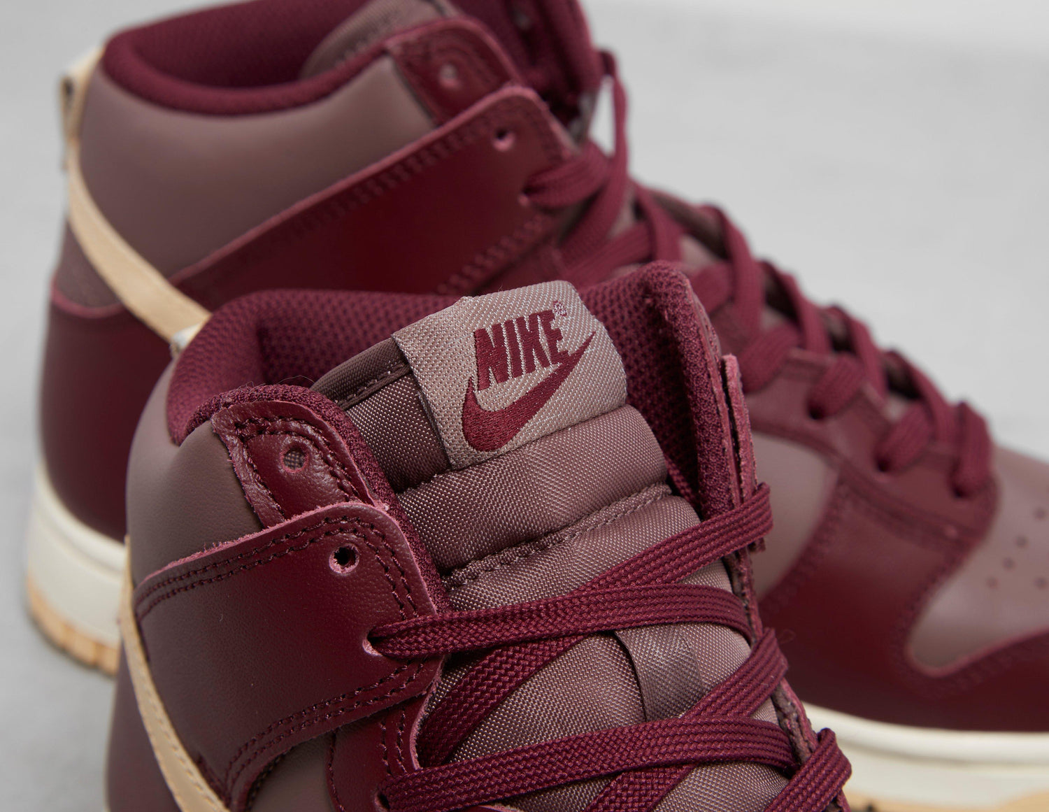 DUNK HI PLUM/ P'VANILLA