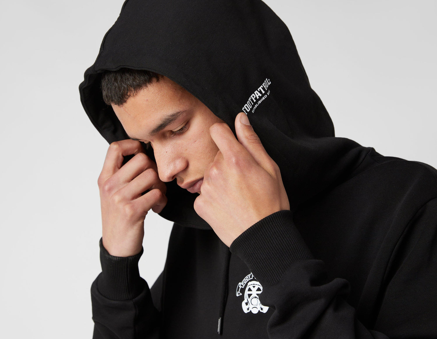 !EST HOOD BLACK