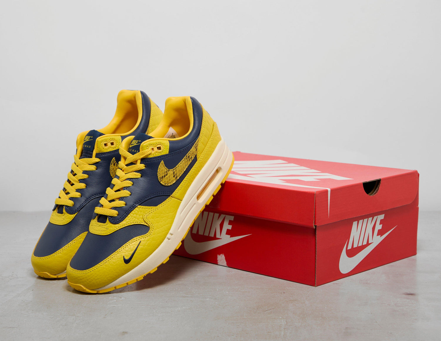 MAX 1 PRM QS NAVY/MAIZE