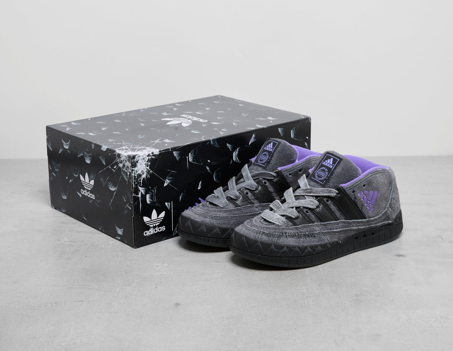 ADIMATIC MID YOP BLK/WHT