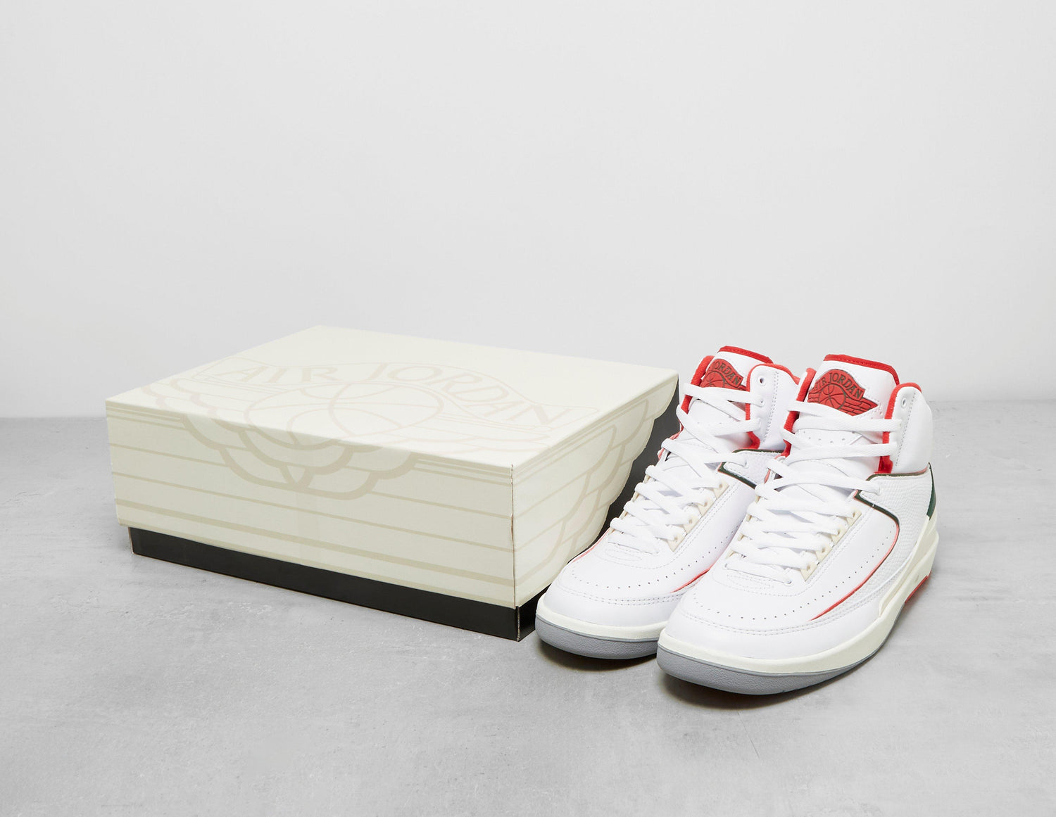 AJ 2 R WHT/RED/WHT