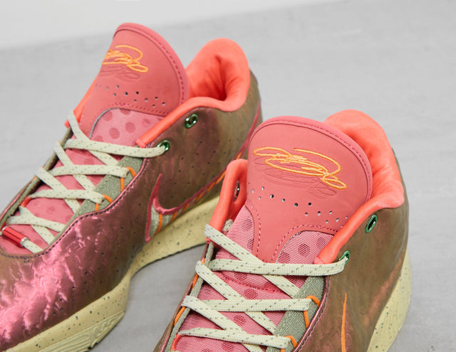 LEBRON XXI RED/PNK/ORG