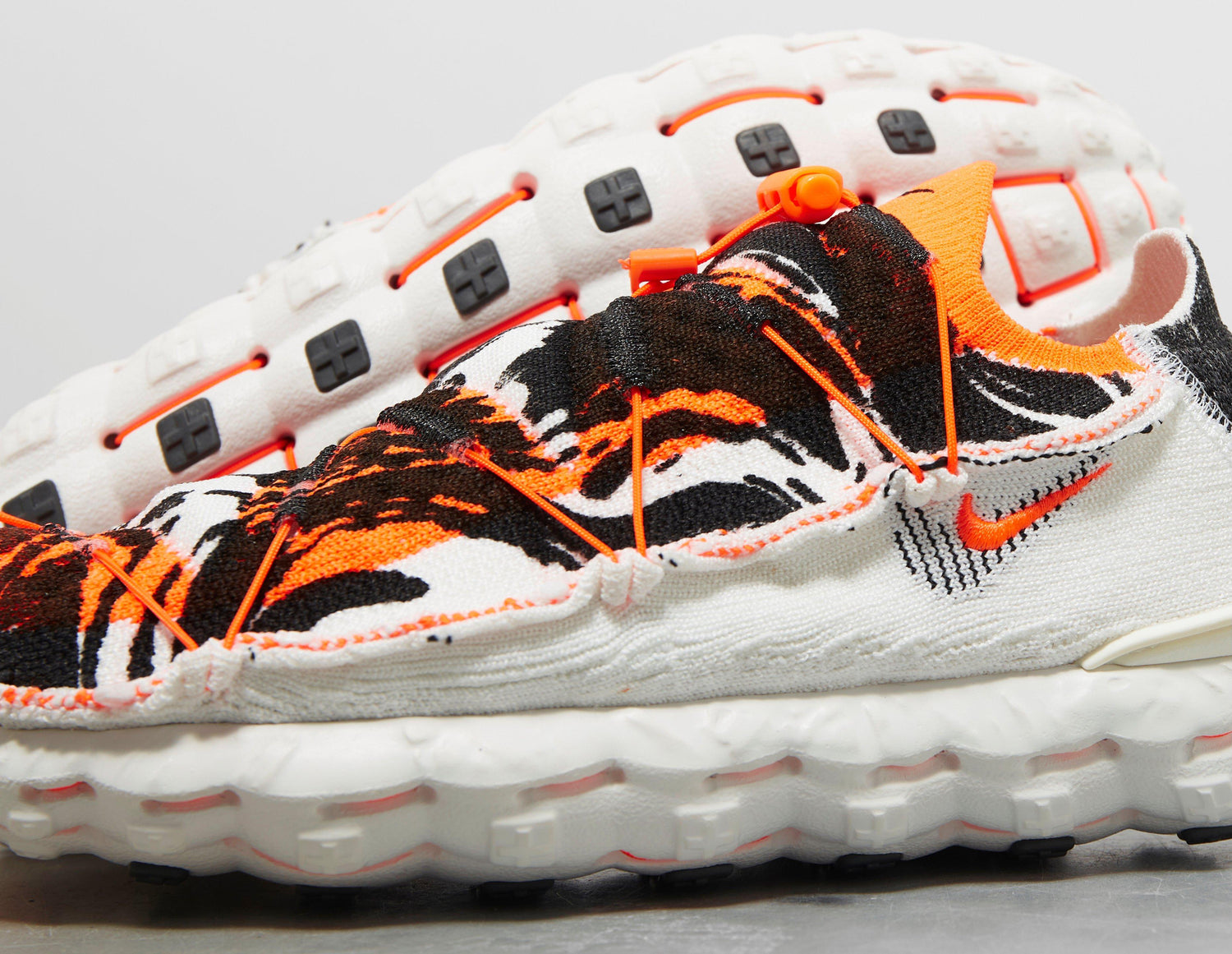 #!ISPA MB QS WHT/ORG