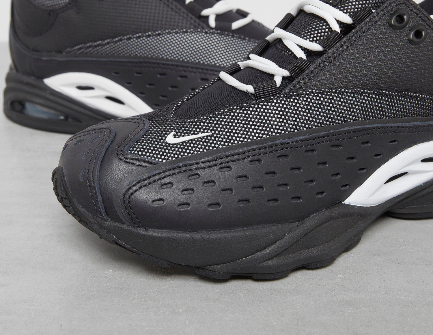 #ZOOM DRIVE AU QS BLK/WHT