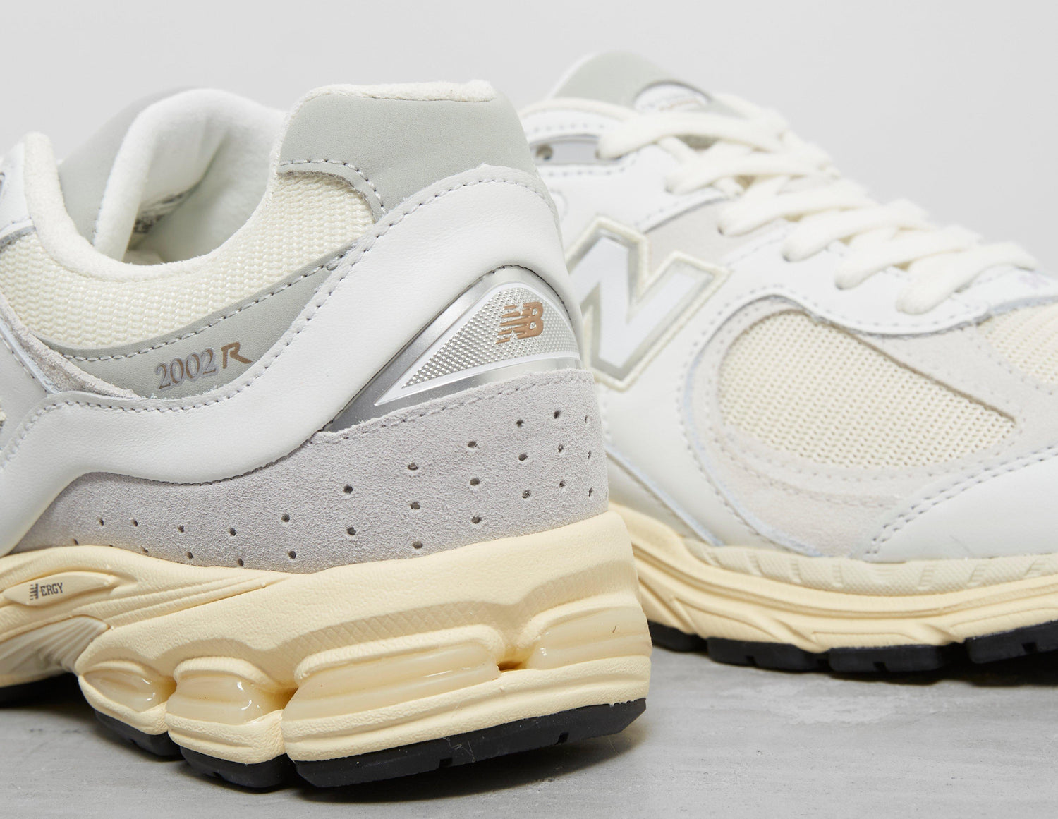 2002 LTH WHT/WHT/CRM