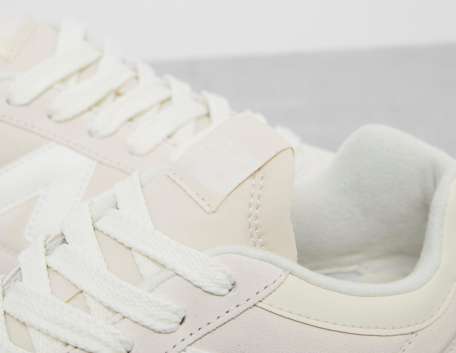 !RC42 BEI/BEI/GUM
