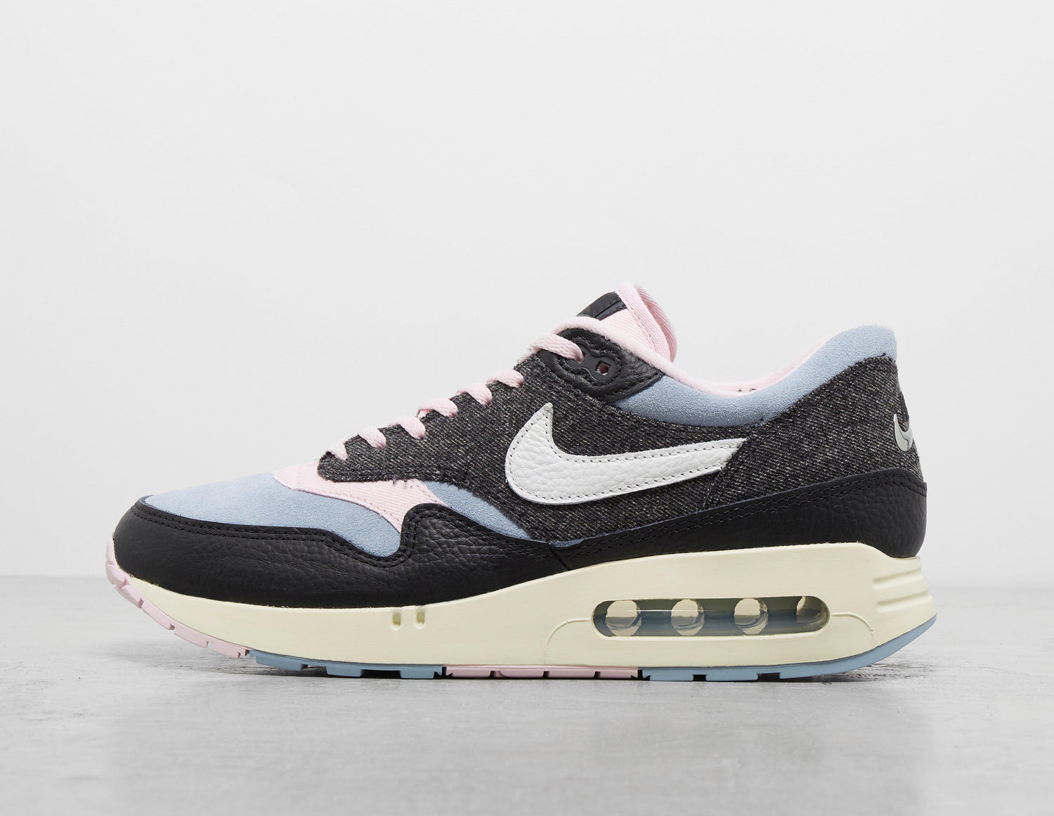 MAX 1 86 QS BLK/WHT/PNK