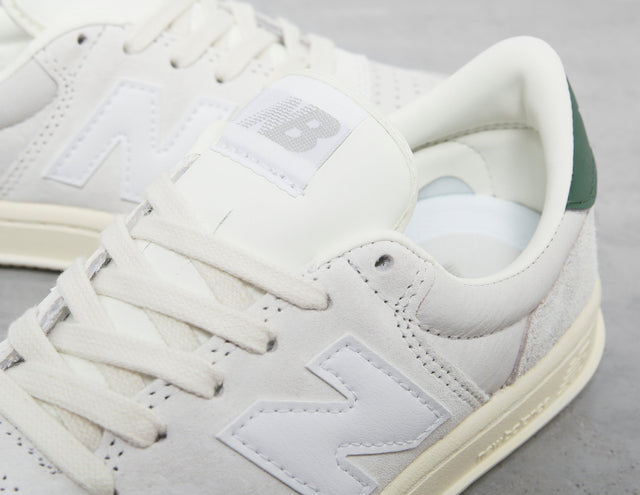T500 WHT/WHT/BLK