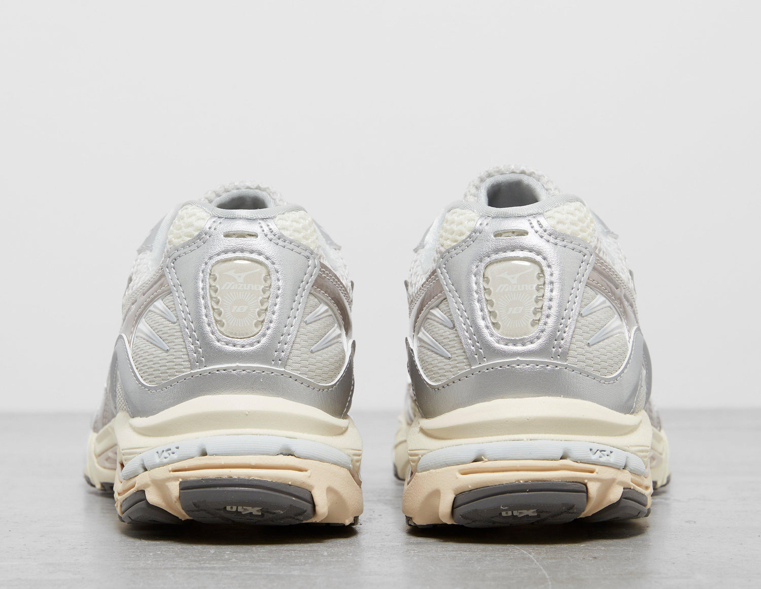 WAVE RIDER 10 WHT/SILV