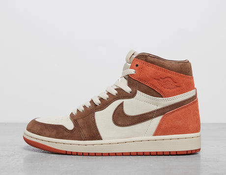 W AJ 1 HI QS BRN/BRN