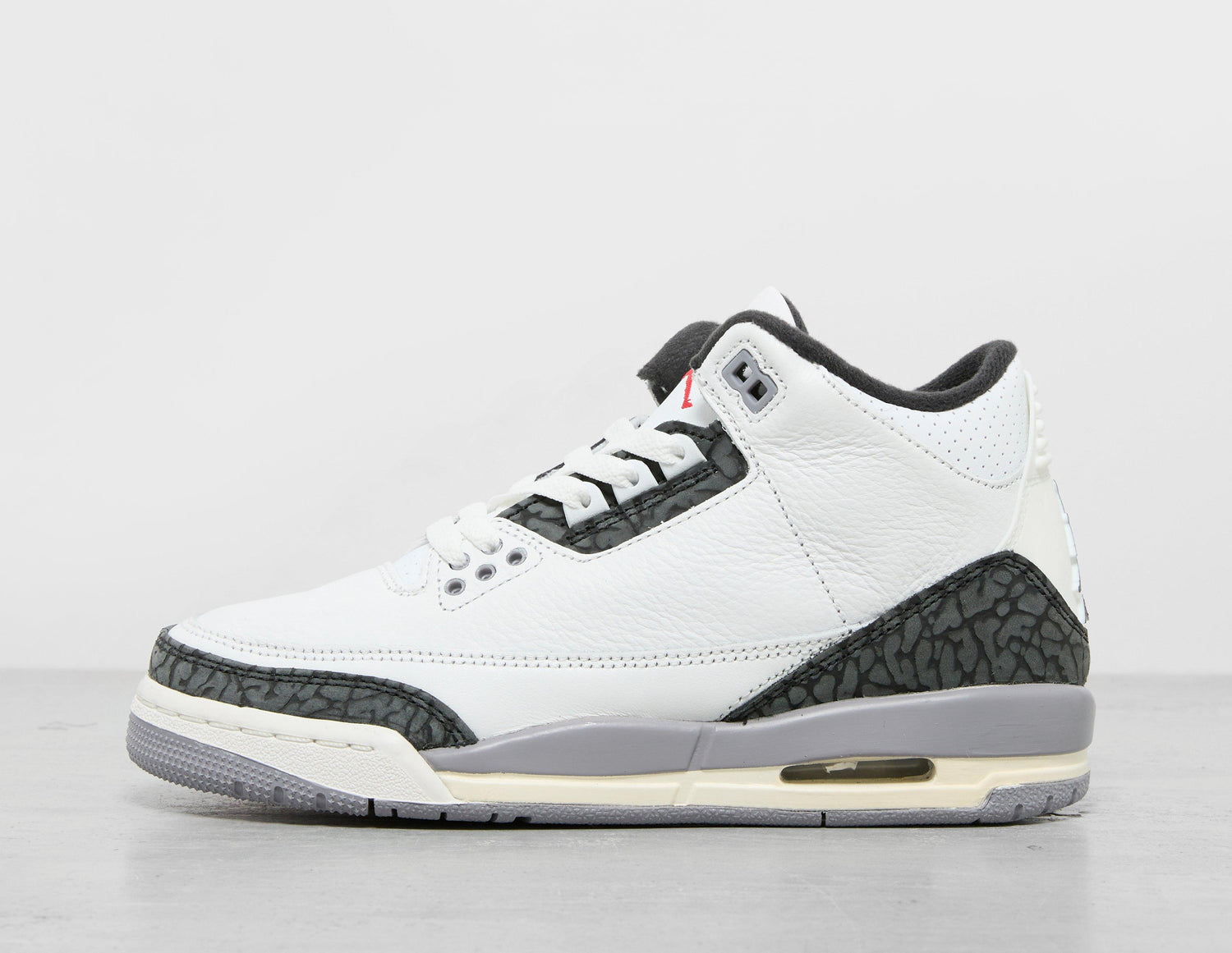 AJ 3 WHT/RED/BLK