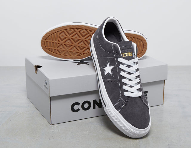 ONE STAR SDE BLK/WHT