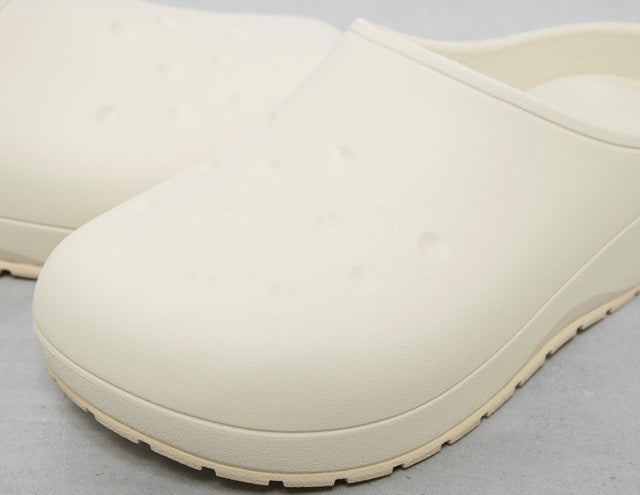 CLASSIC ICON CLOG STUCCO