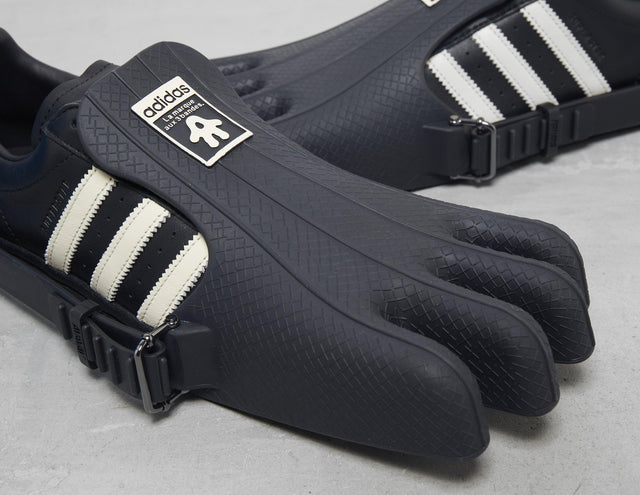 !SUPERSTAR AVAV BLK/WHT/B