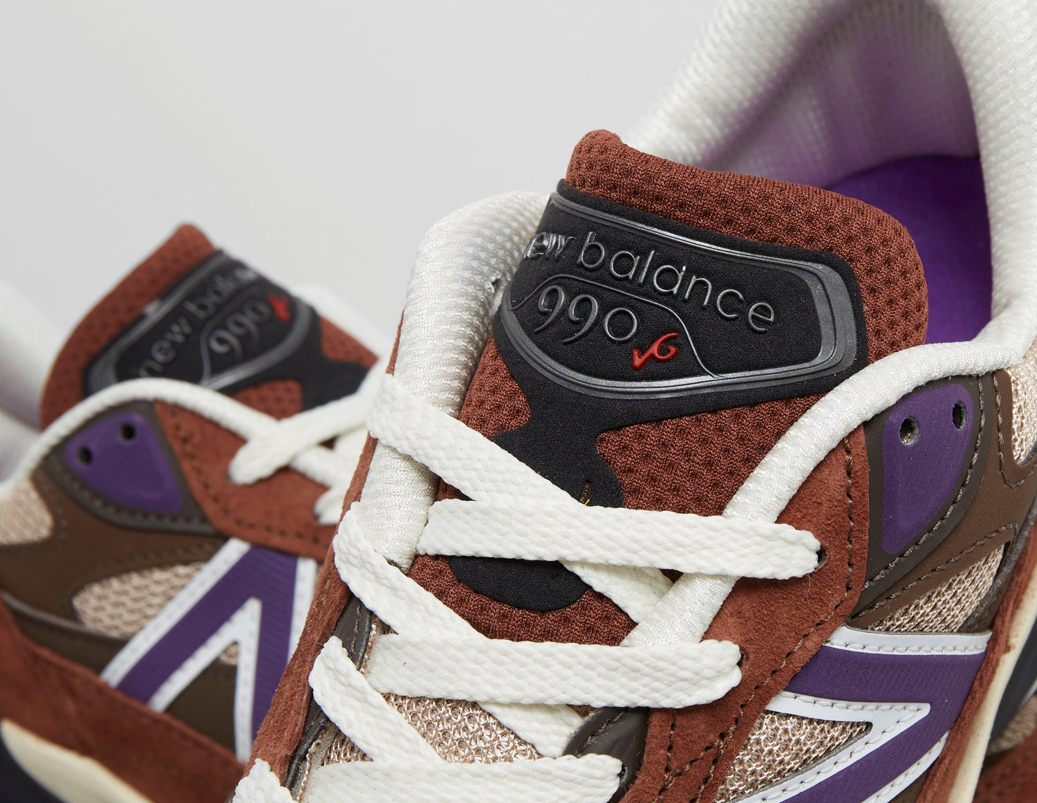 MIUS 990 V6 BWN/PURP/CRM