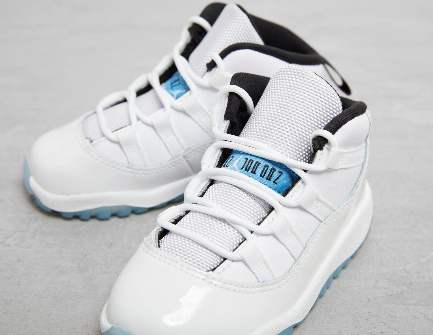 AJ 11 WHT/BLU/WHT