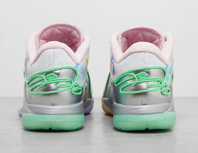 !LEBRON XXII MOG WHT/BLK/