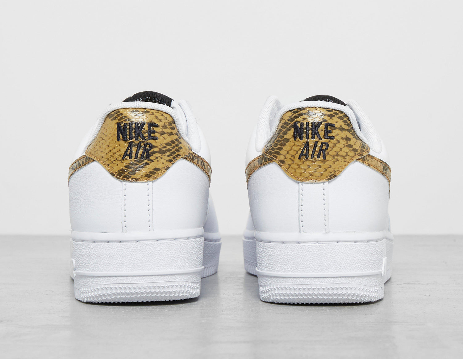 #AF1 LO QS WHT/SNK/GLD