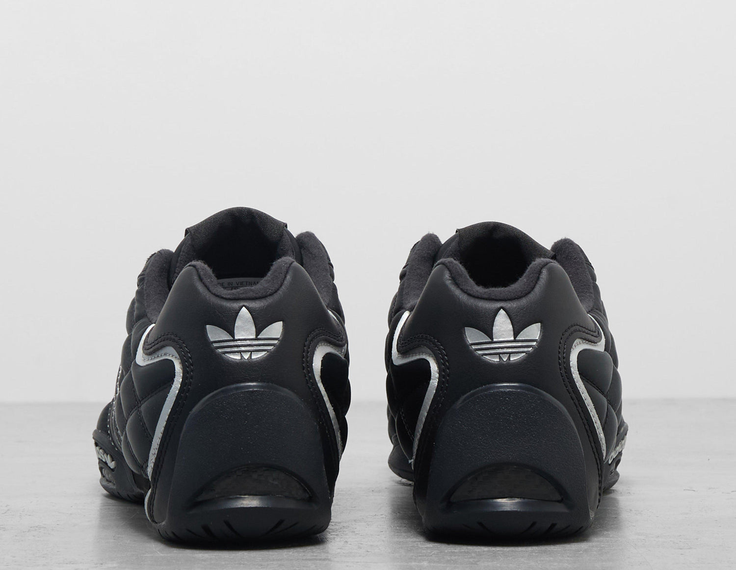 ADIRACER LO BLK/BLK/BLK