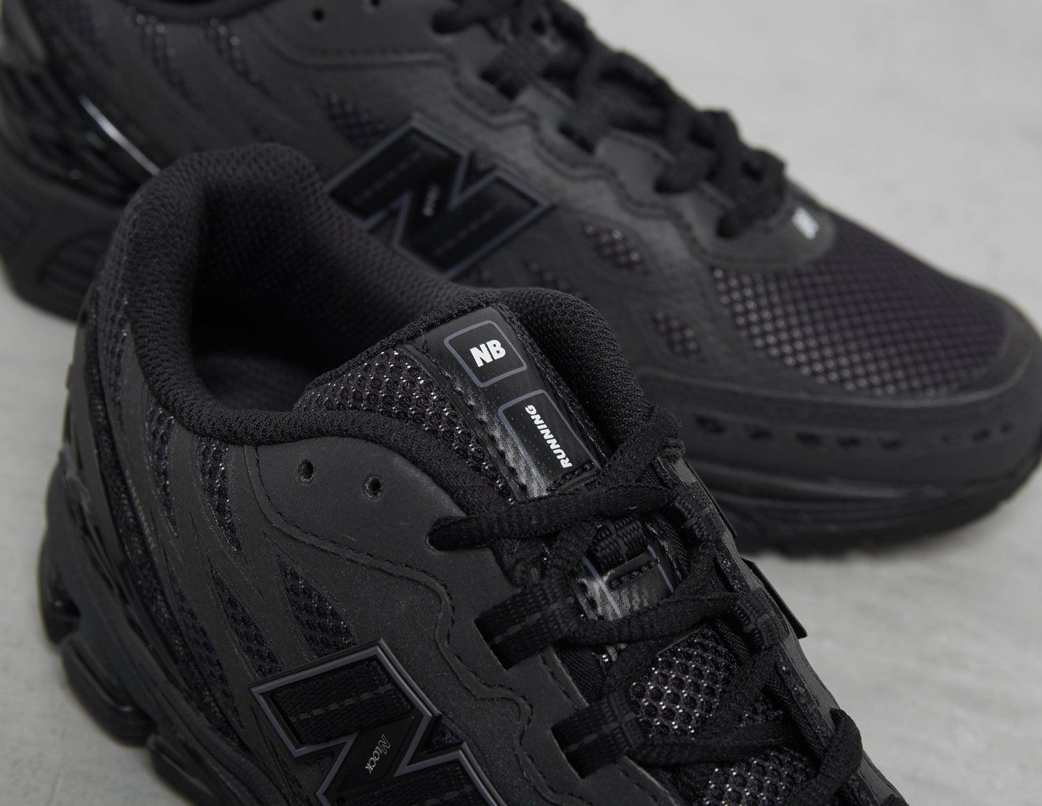 1906 UTIL BLK/BLK/BLK