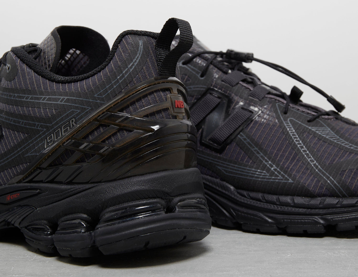1906 NS BLK/BLK/BLK