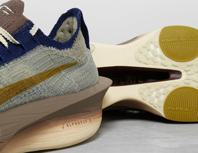 !ALPHAFLY NX% GRY/GLD/BLK