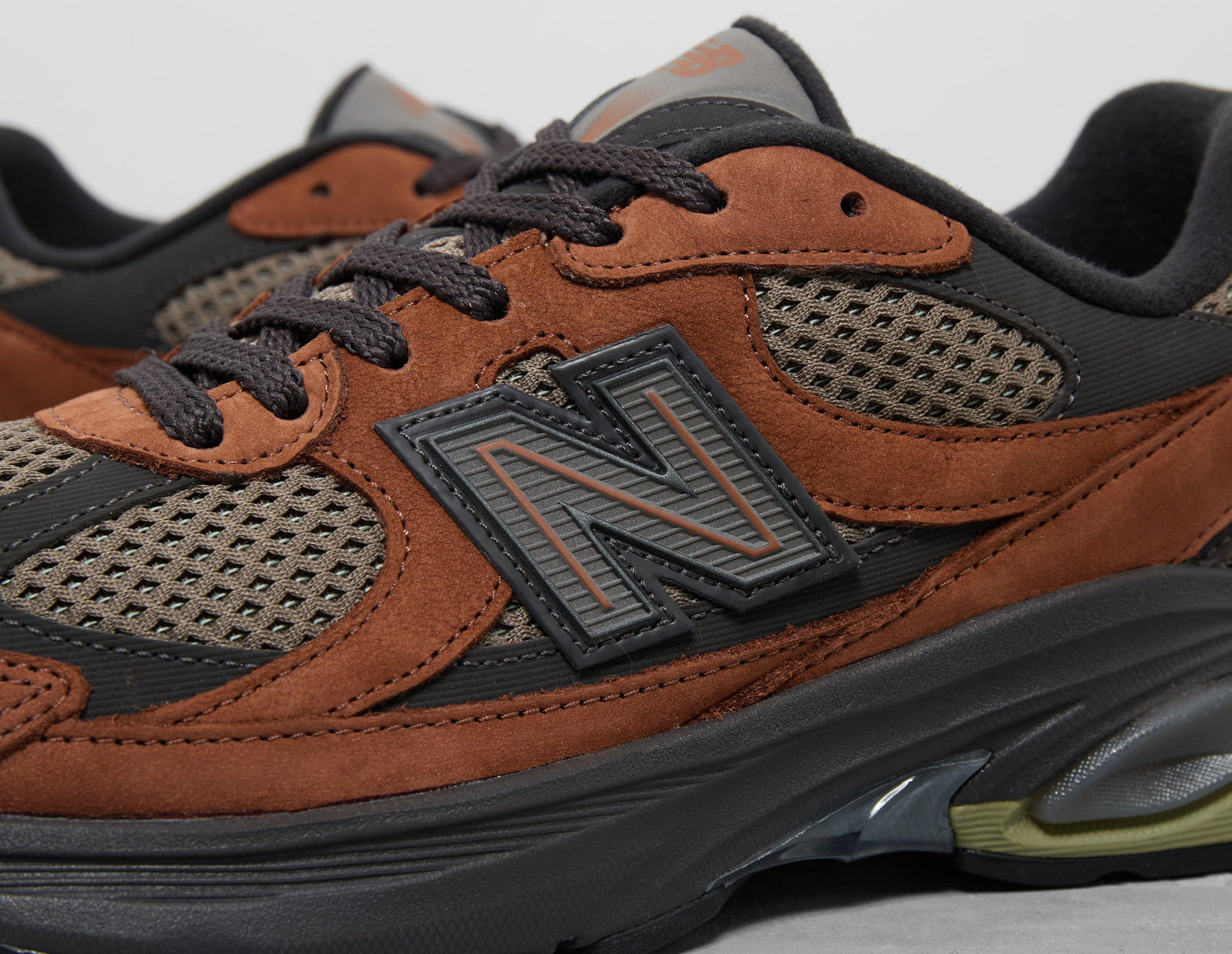!2010 BWN/BLK/BWN