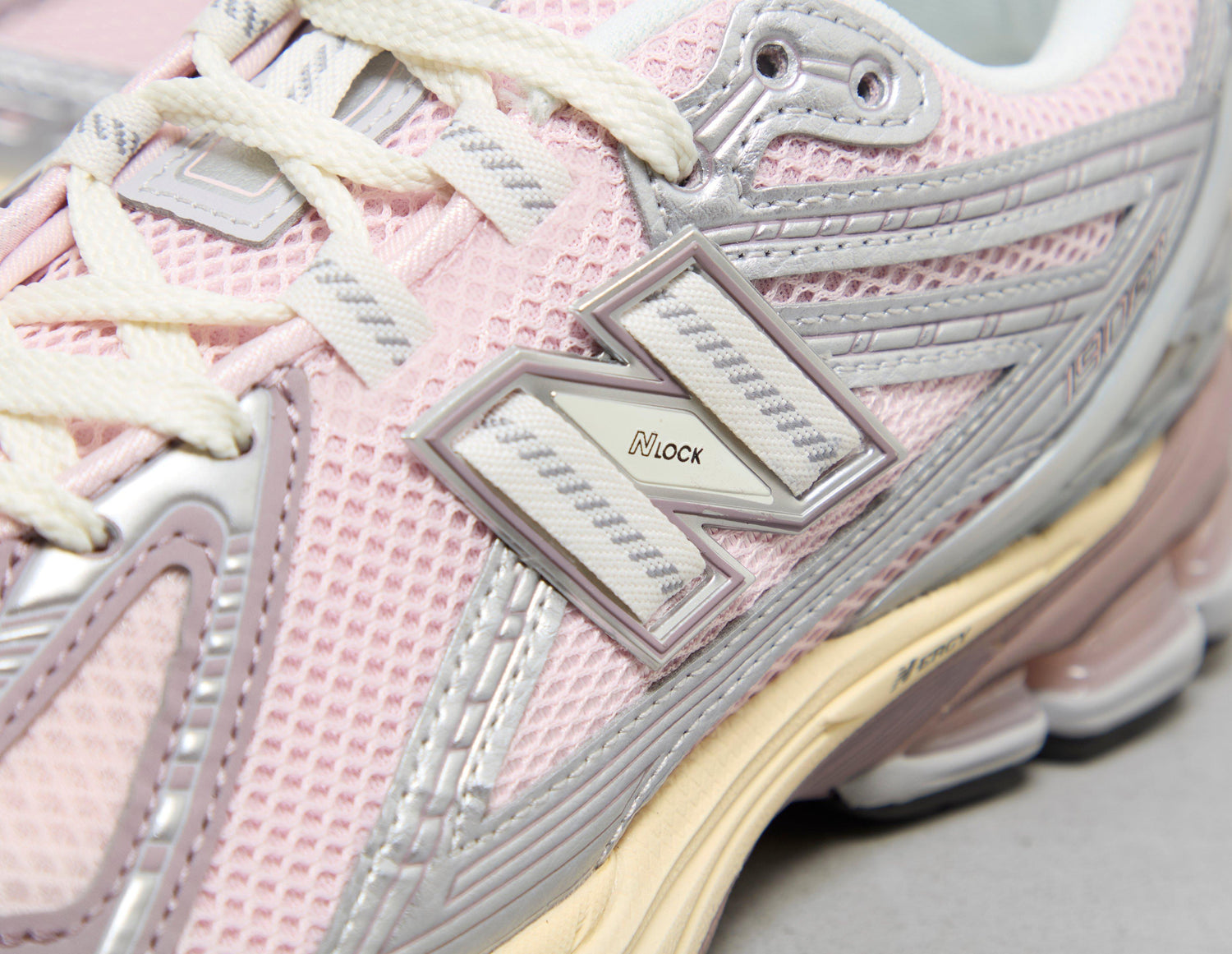 1906 PNK/WHT/PNK