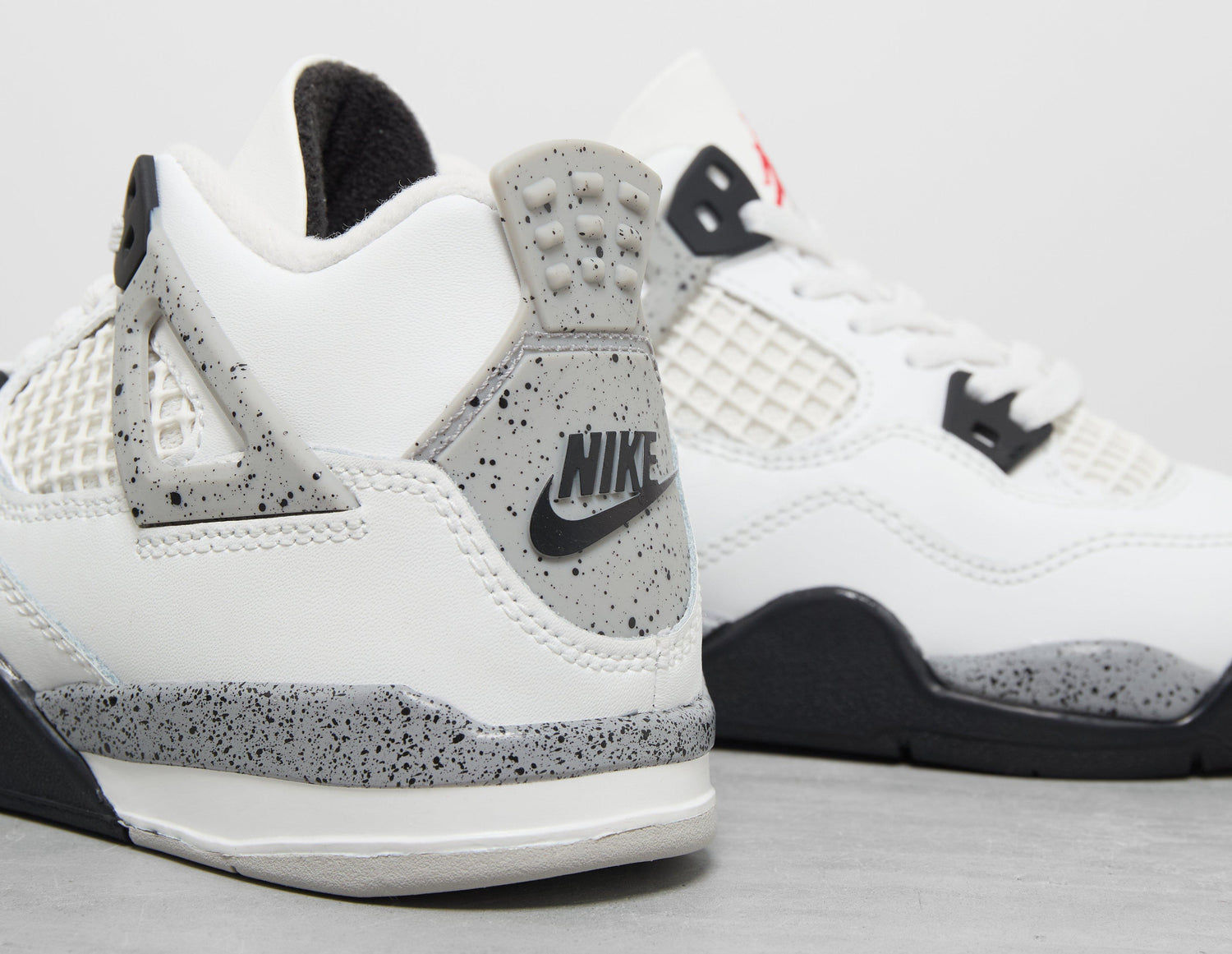 AJ4 RETRO S'WHT/F'RED/GRY